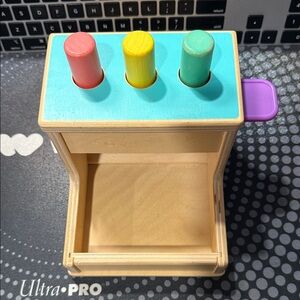 LOVEVERY Wooden Peg Drop (Thinker Play Kit Months 11-12)